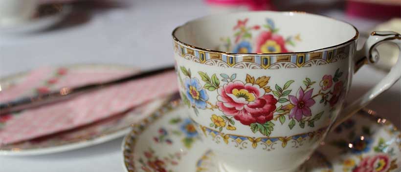 Tea parties can be a fun activity for seniors with Alzheimer's.